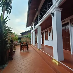 https://chilatda-villa.hotelsluangprabang.com